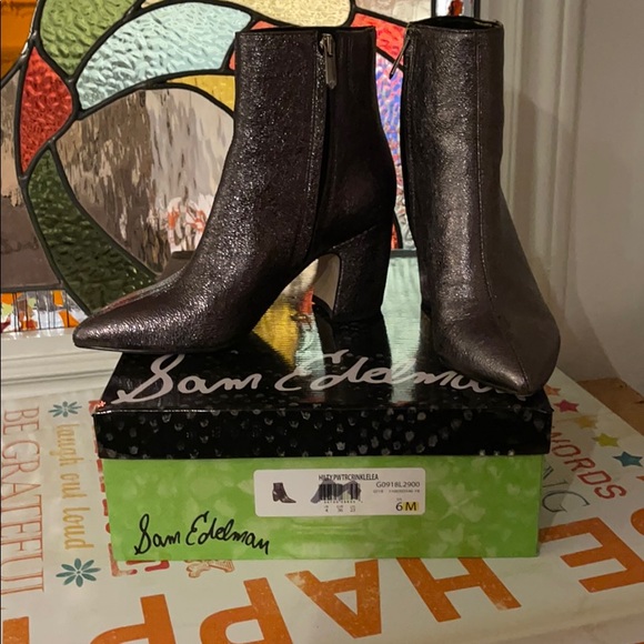 New silver booties - Picture 3 of 4